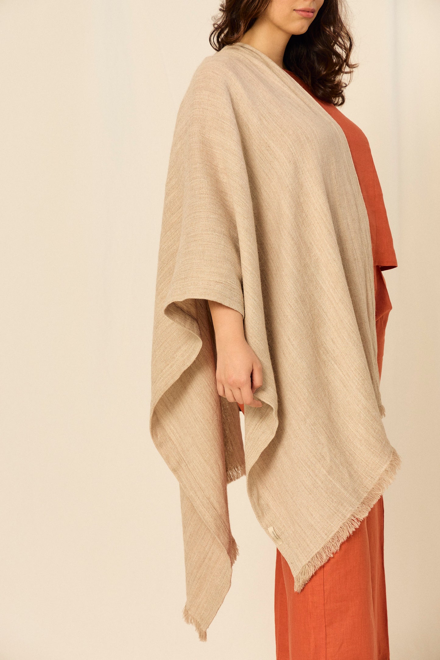 Chal Luna | 42% Llama, 42% Lana Merino, 16% Algodón