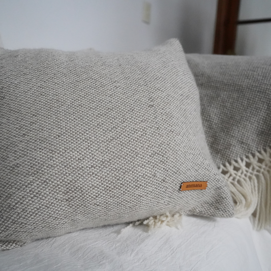 Funda Nicolasa | Llama | Natural y Gris