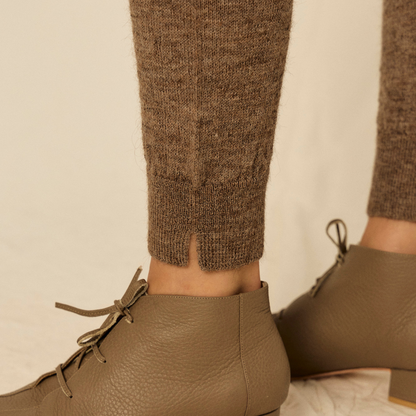 Estela Slipper | Llama & Merino | Pecan