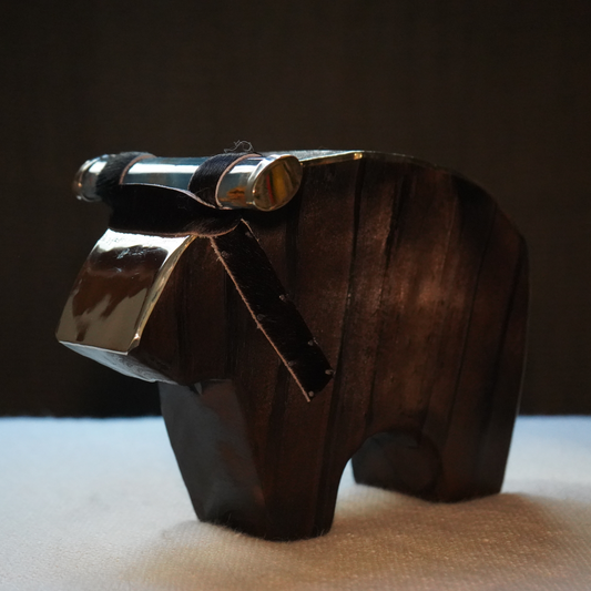Toro Waka  | Madera, Alpaca y Onix  |  Varios