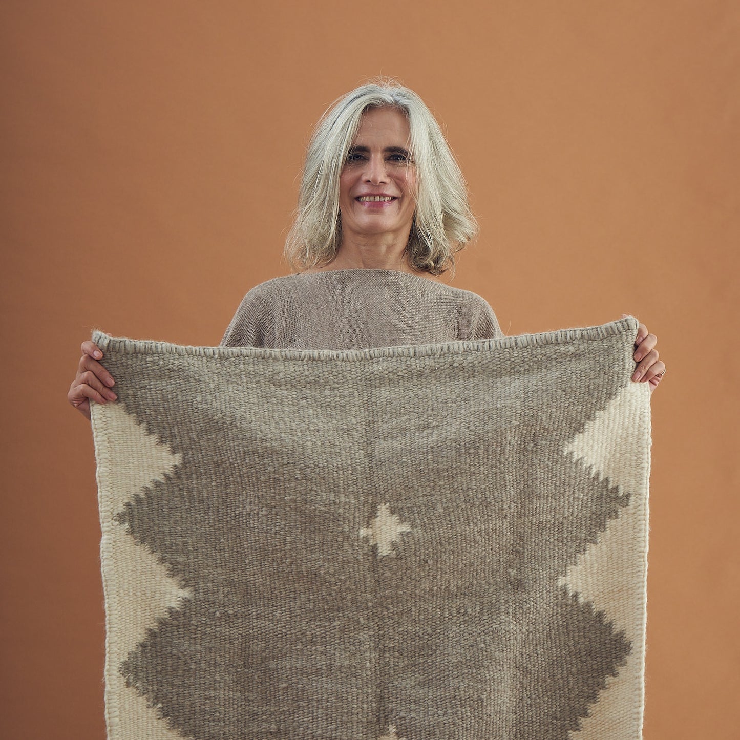 Alfombra Timbó Gris | Oveja | Natural & Gris