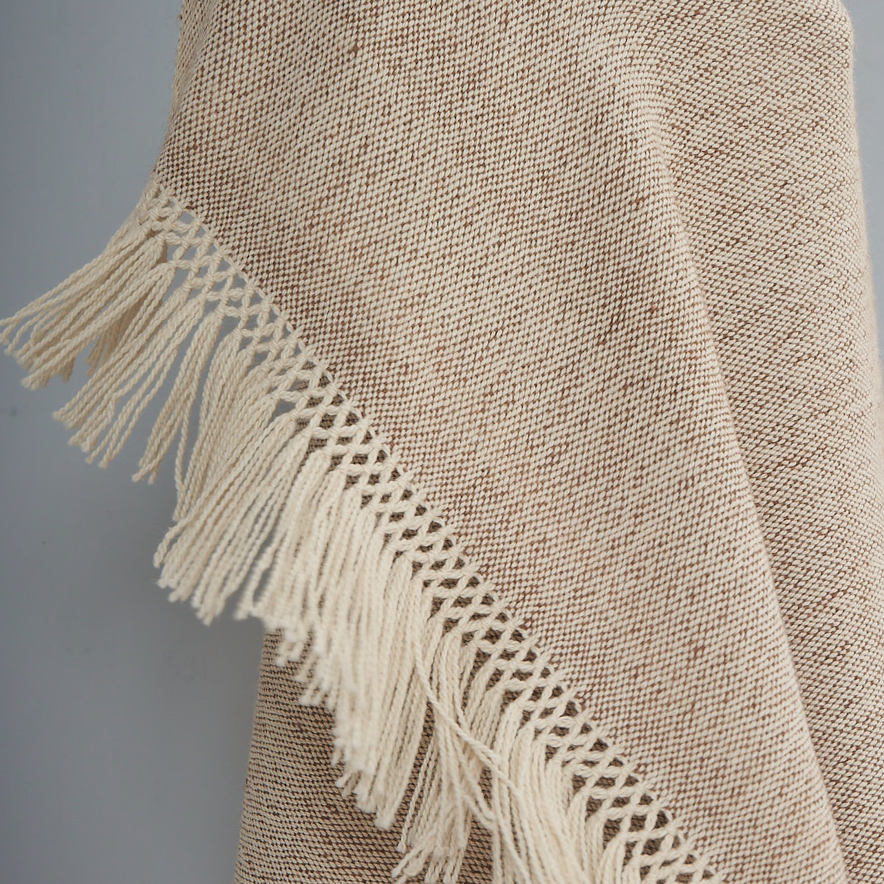 Manta Nicolasa | Baby Llama | Natural & Beige