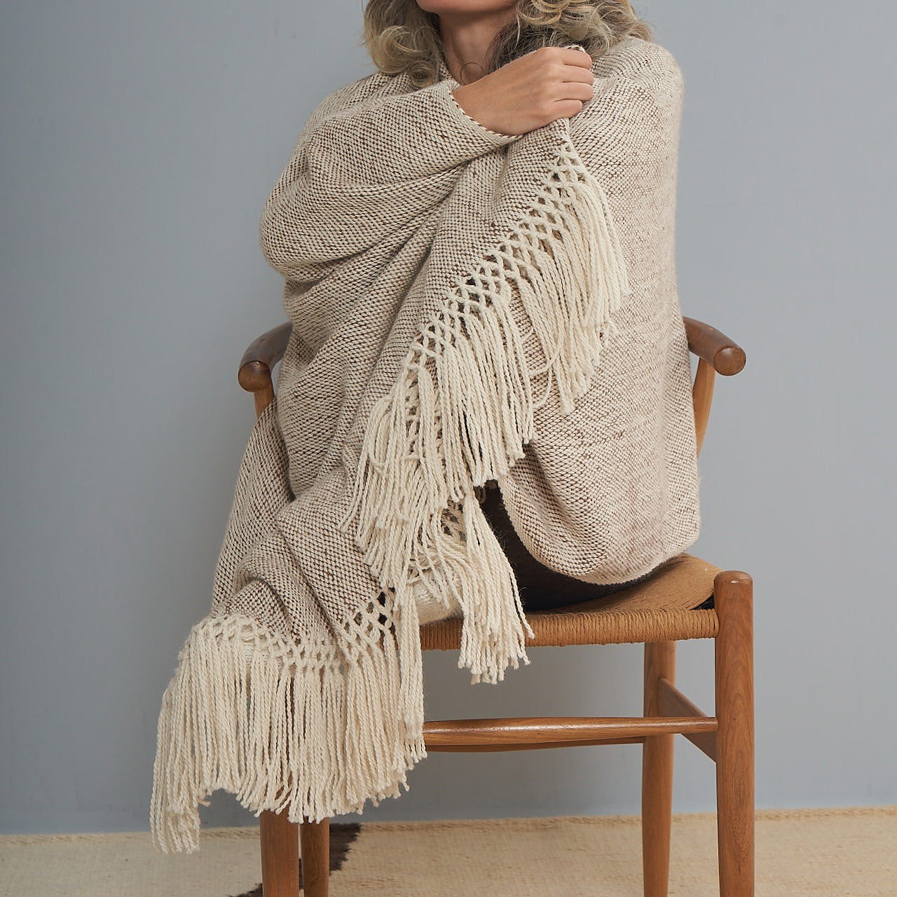 Manta Nicolasa | Baby Llama | Natural & Beige