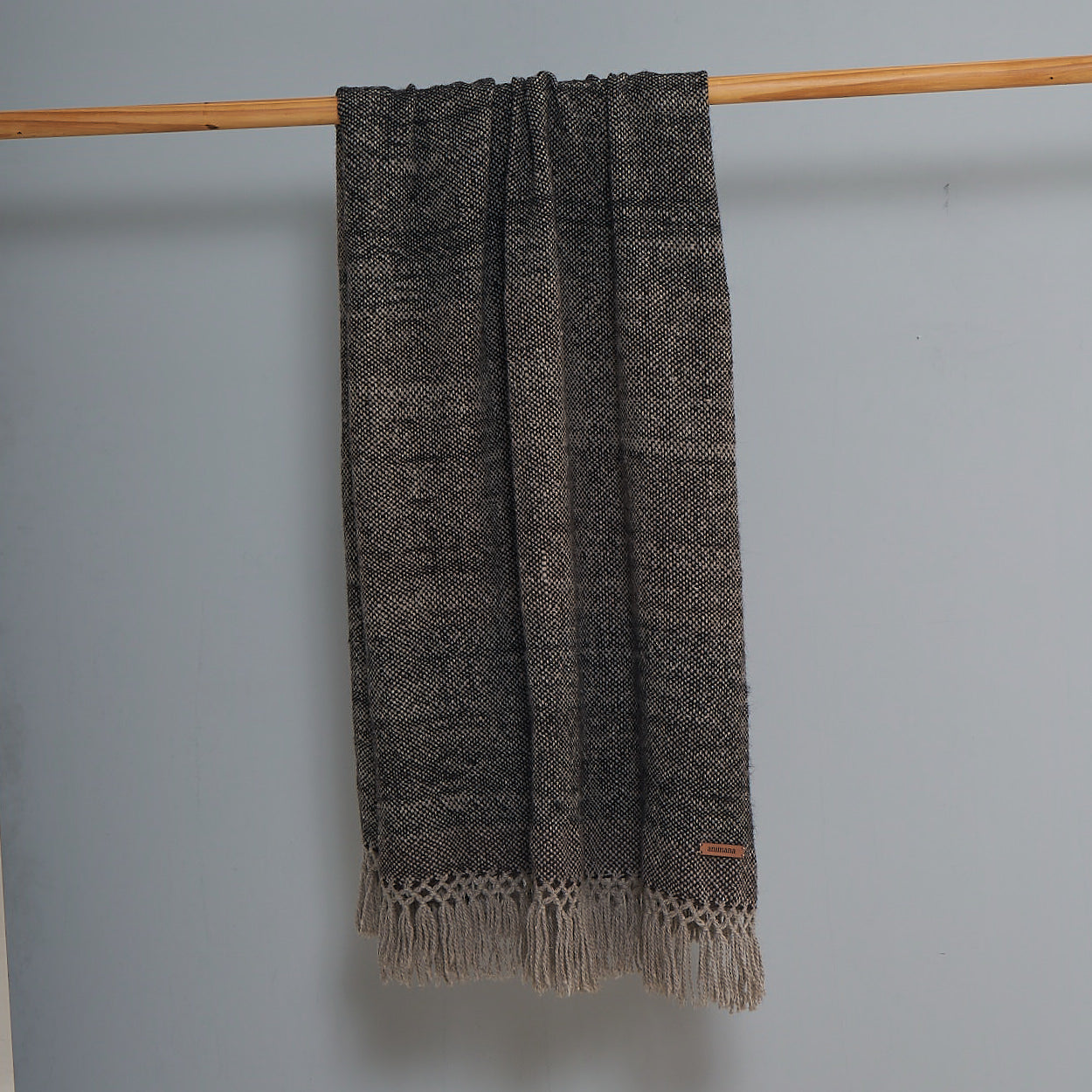 Manta Nicolasa | Baby Llama | Gris & Negro