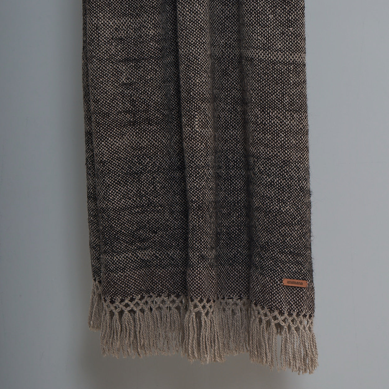 Manta Nicolasa | Baby Llama | Gris & Negro