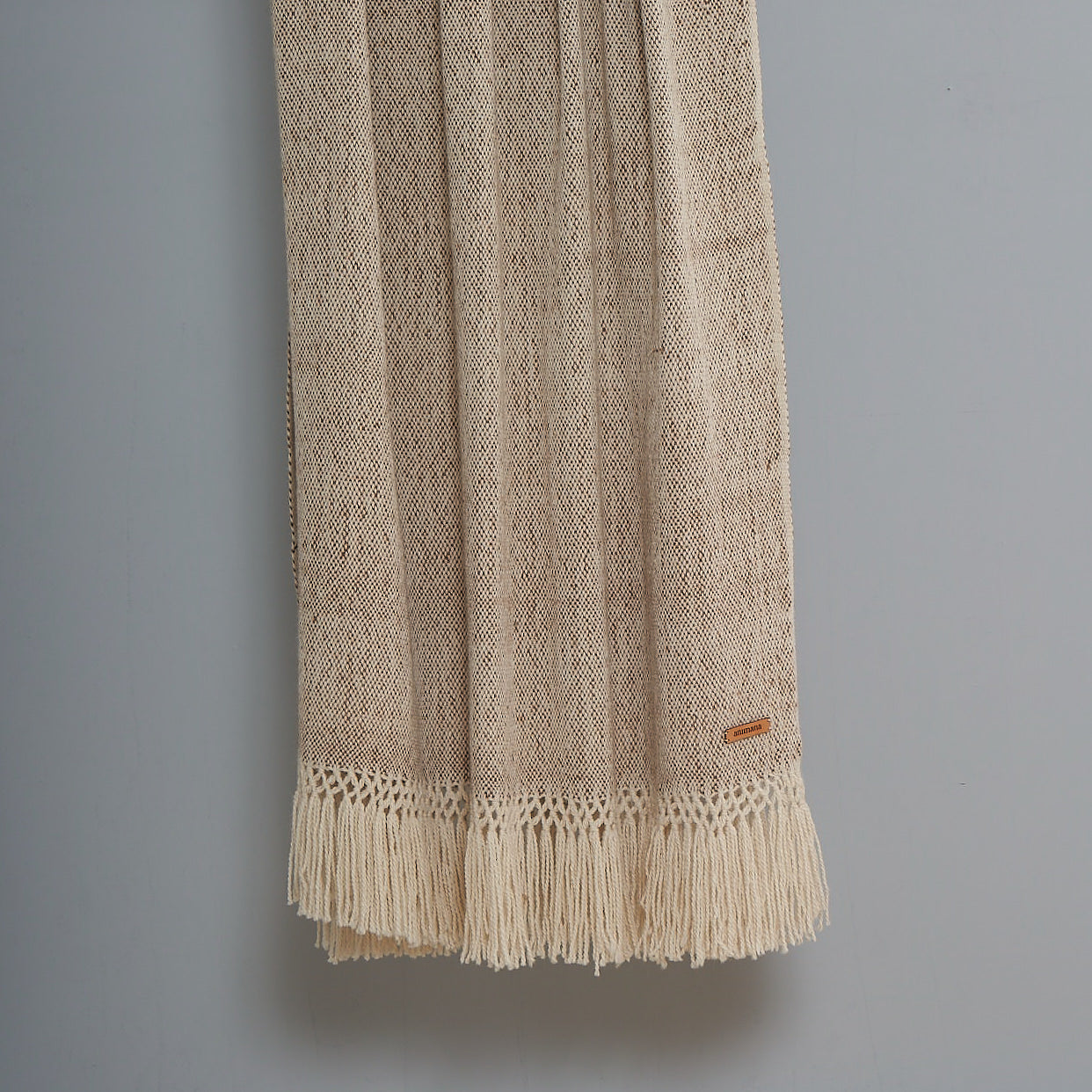 Manta Nicolasa | Baby Llama | Natural & Beige