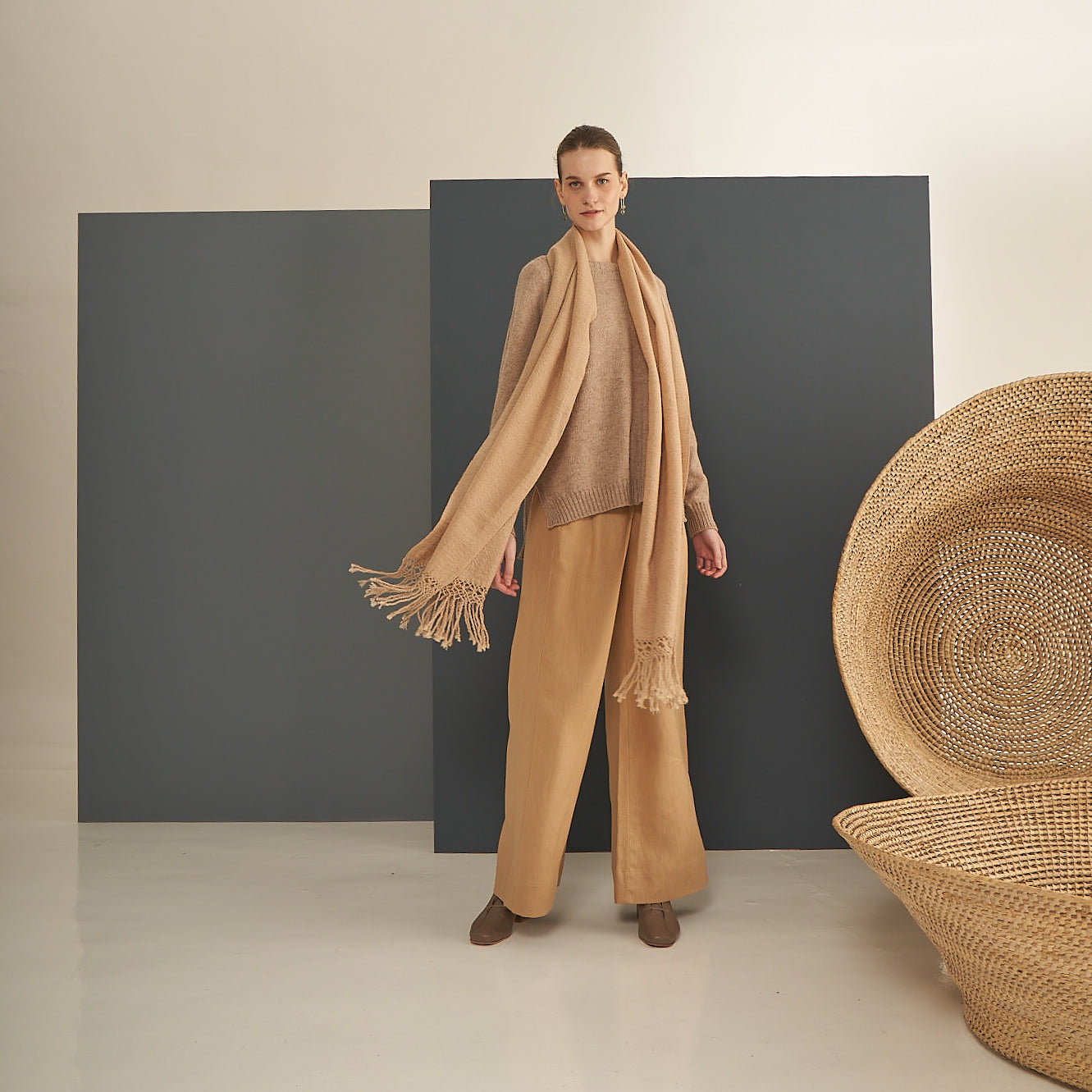 Shawl Alpage | Baby Llama | Shades of beige and natural