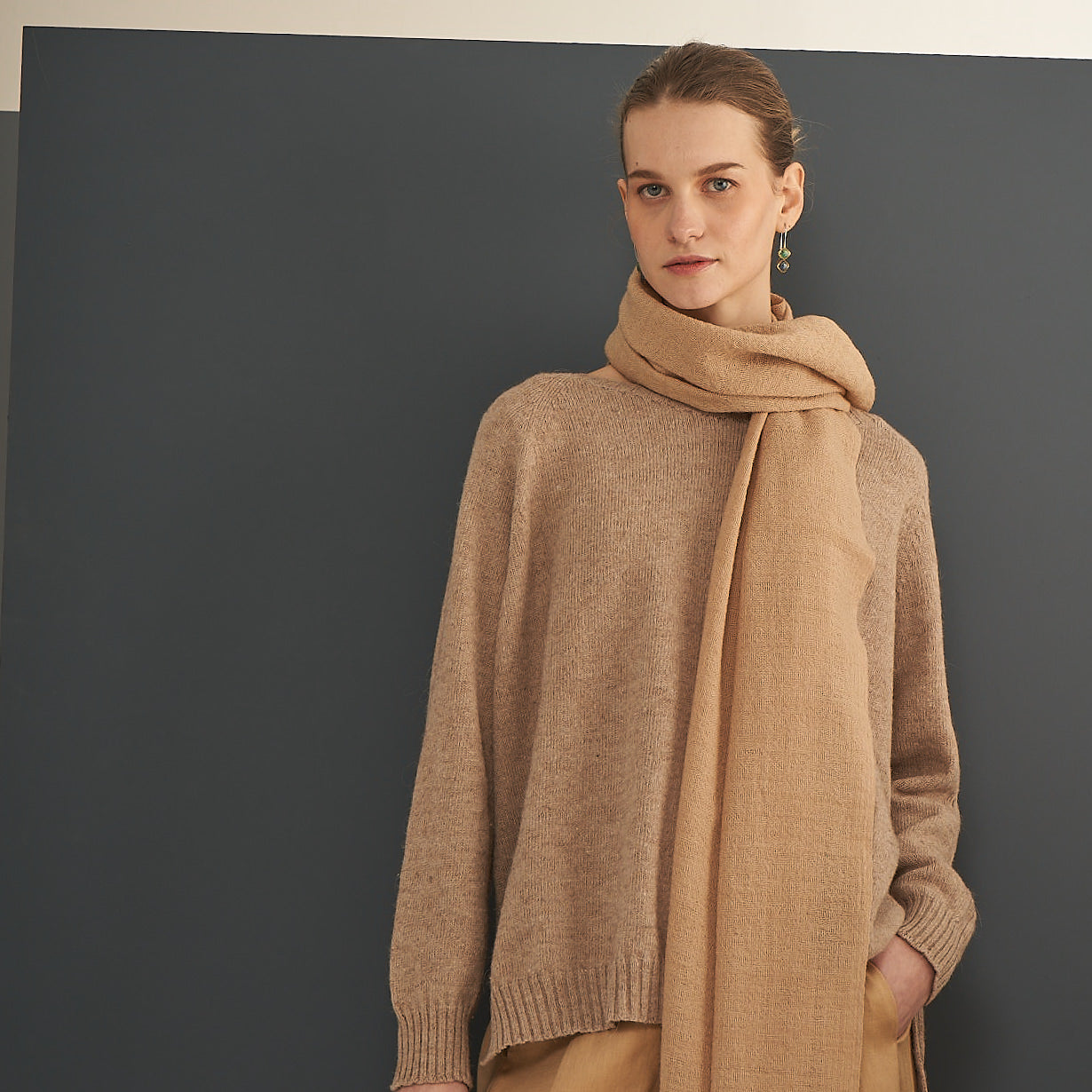 Shawl Alpage | Baby Llama | Shades of beige and natural