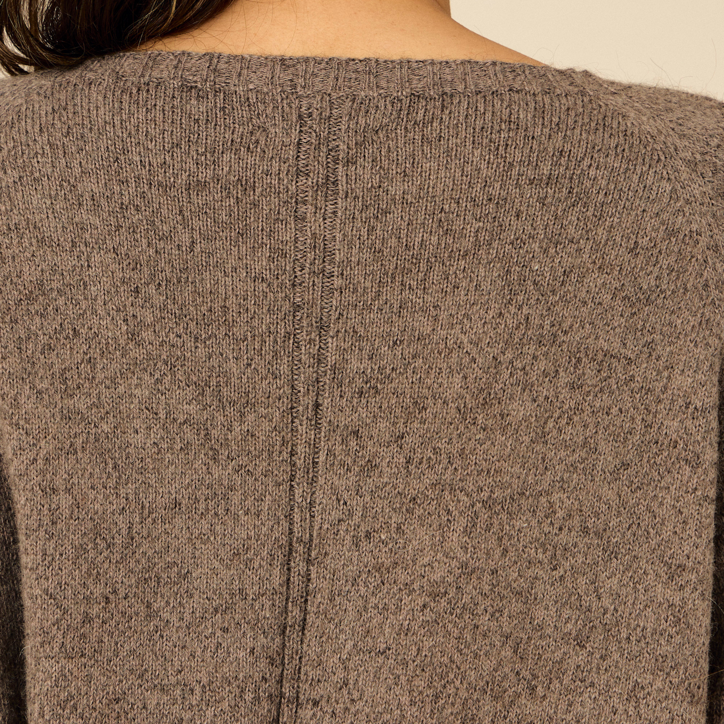 Sweater Anastasia | Llama, Merino & Algodón | Taupe
