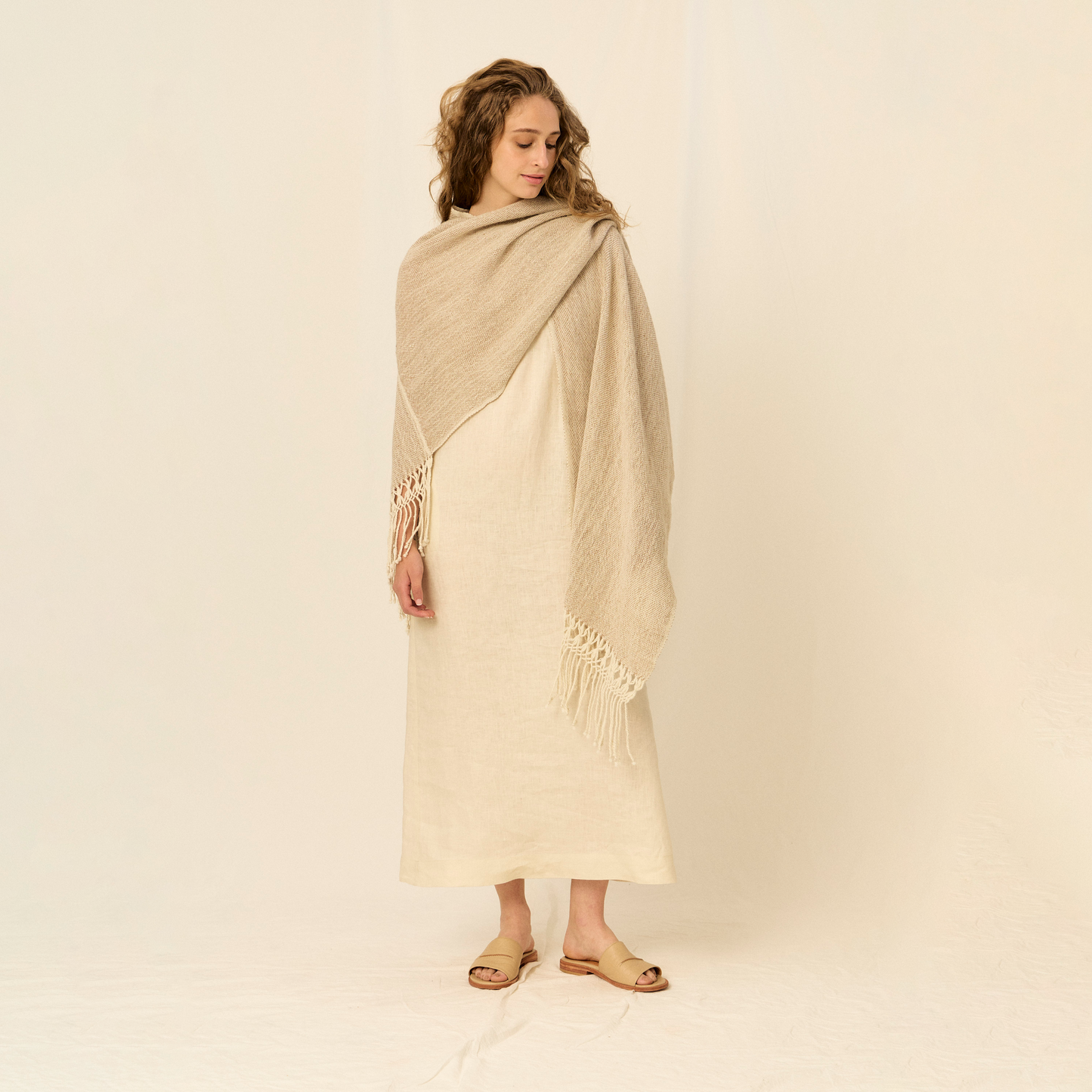 Ruana Victoria | Baby Llama | Natural & Beige