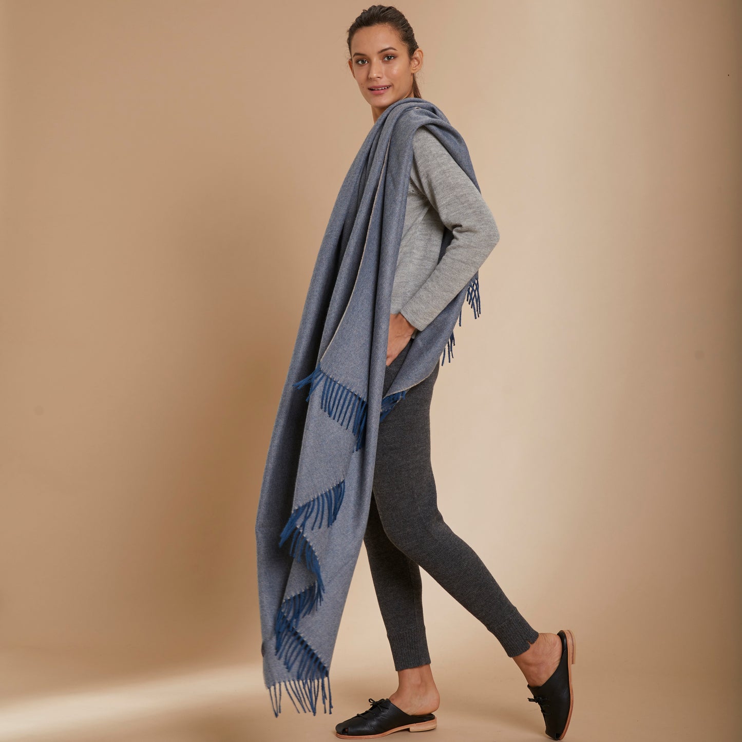Manta de Viaje Dagne | Baby Alpaca | Azul
