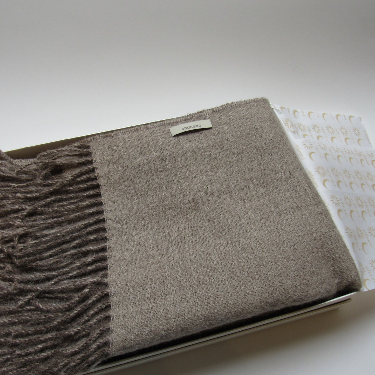 Caja Grande | Mantas & Sweaters | Champagne