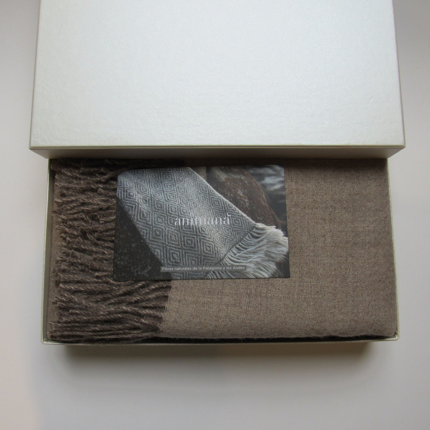 Caja Grande | Mantas & Sweaters | Champagne