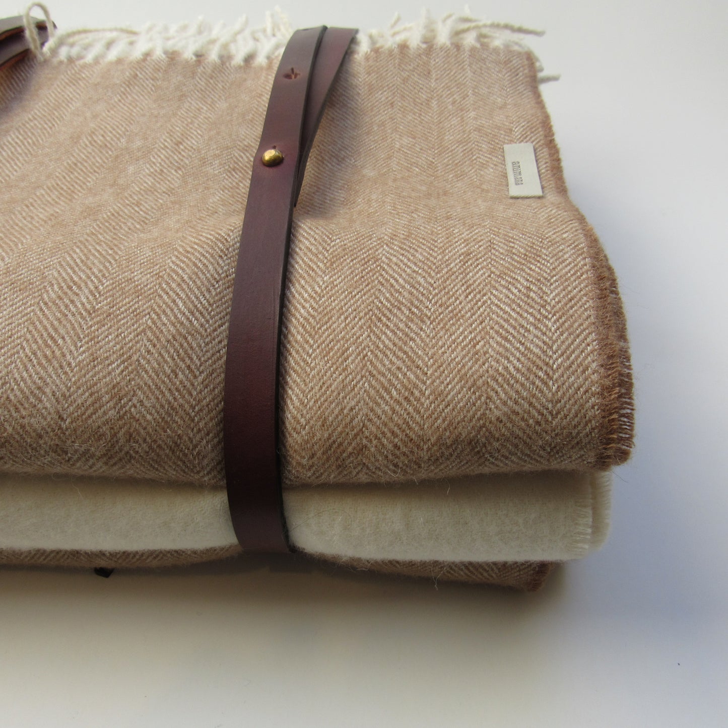 Dabria Belt/Blanket Holder | Leather | Brown