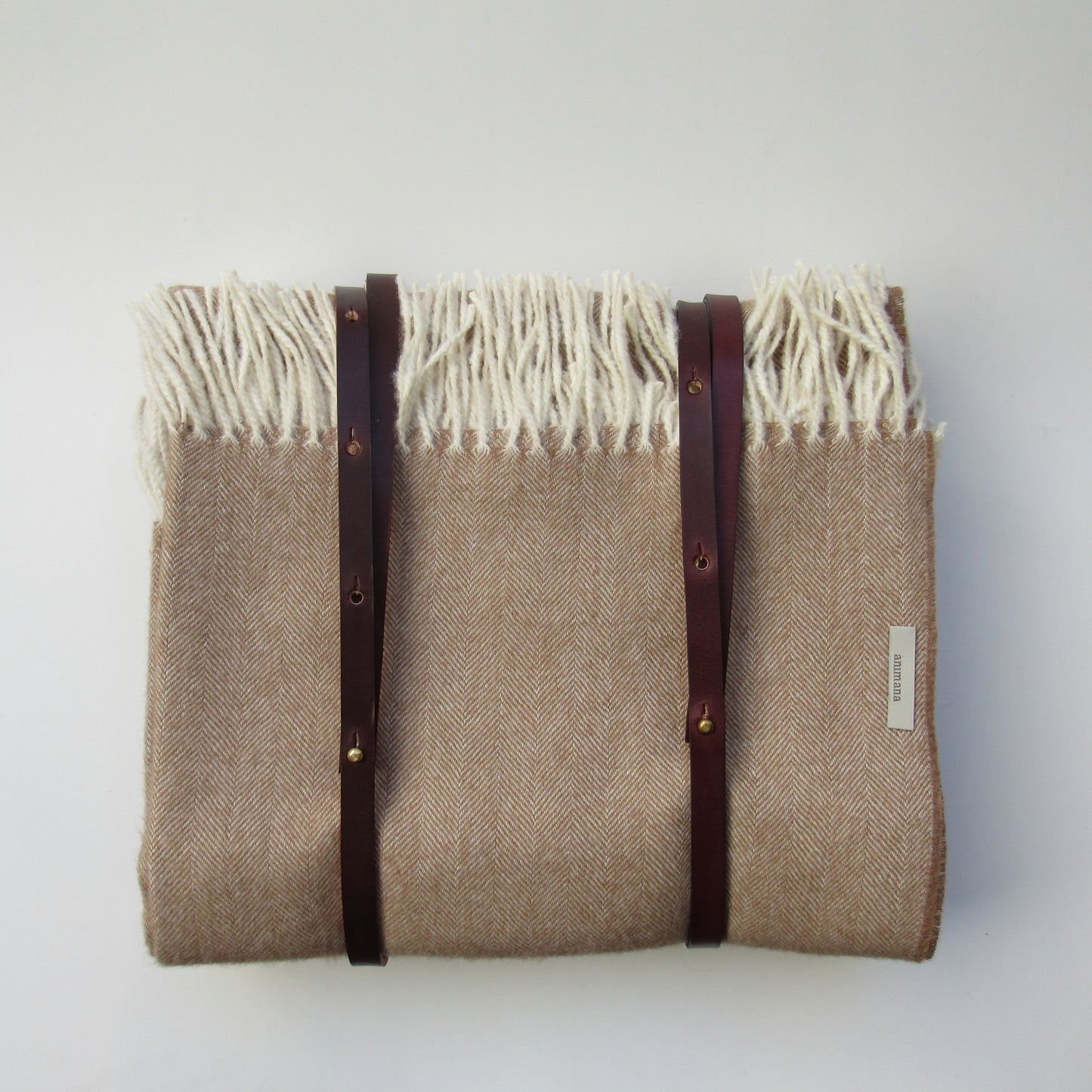 Dabria Belt/Blanket Holder | Leather | Brown
