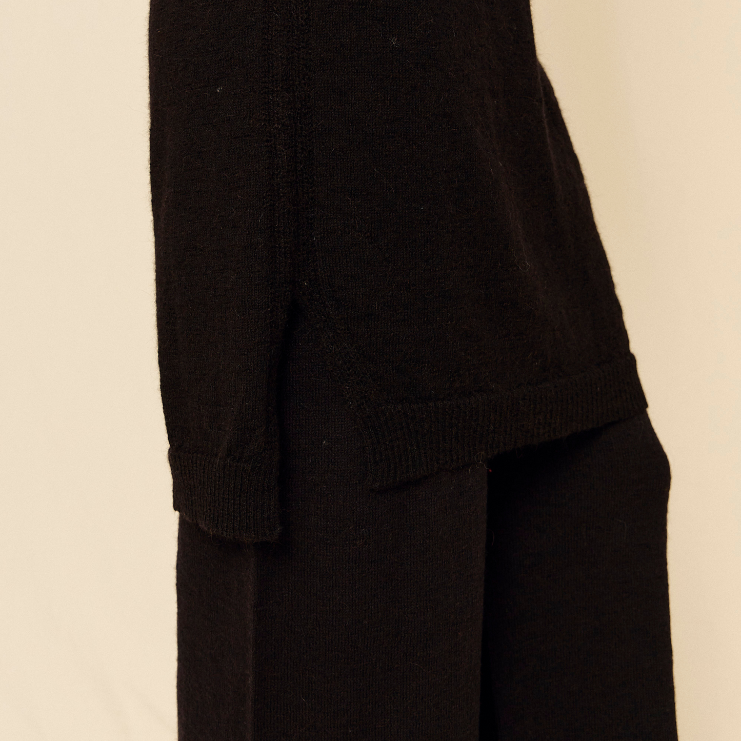 Alfonsina dress | Llama and Merino | Black