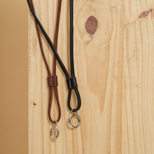 Maiu Keychain | Vegetable tanned leather | Black