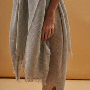 Chal Astella | Baby Alpaca | Gris Claro & Verde