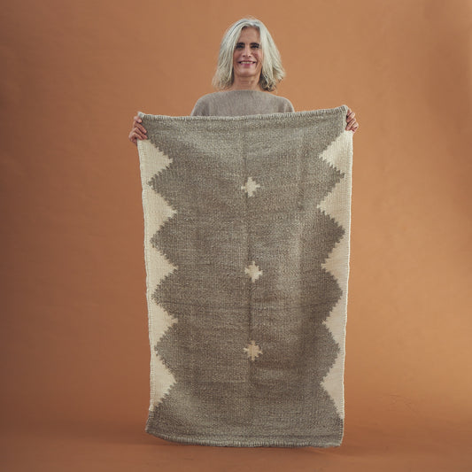Alfombra Timbó Gris | Oveja | Natural & Gris