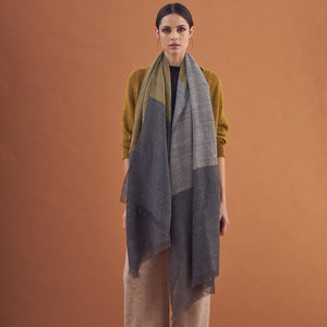 Chal Amathilde | Baby Alpaca | Gris & Amarillo