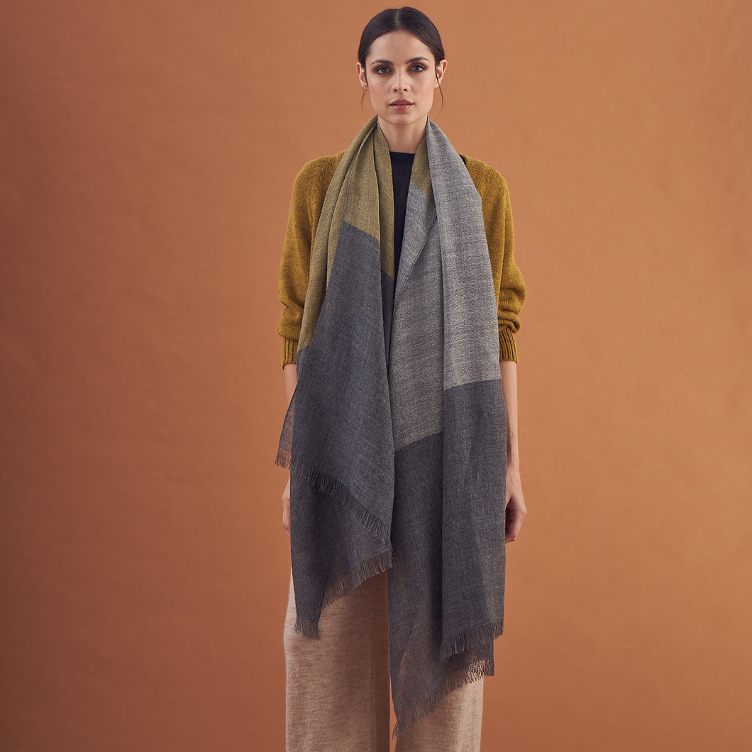 Chal Amathilde | Baby Alpaca | Gris & Amarillo