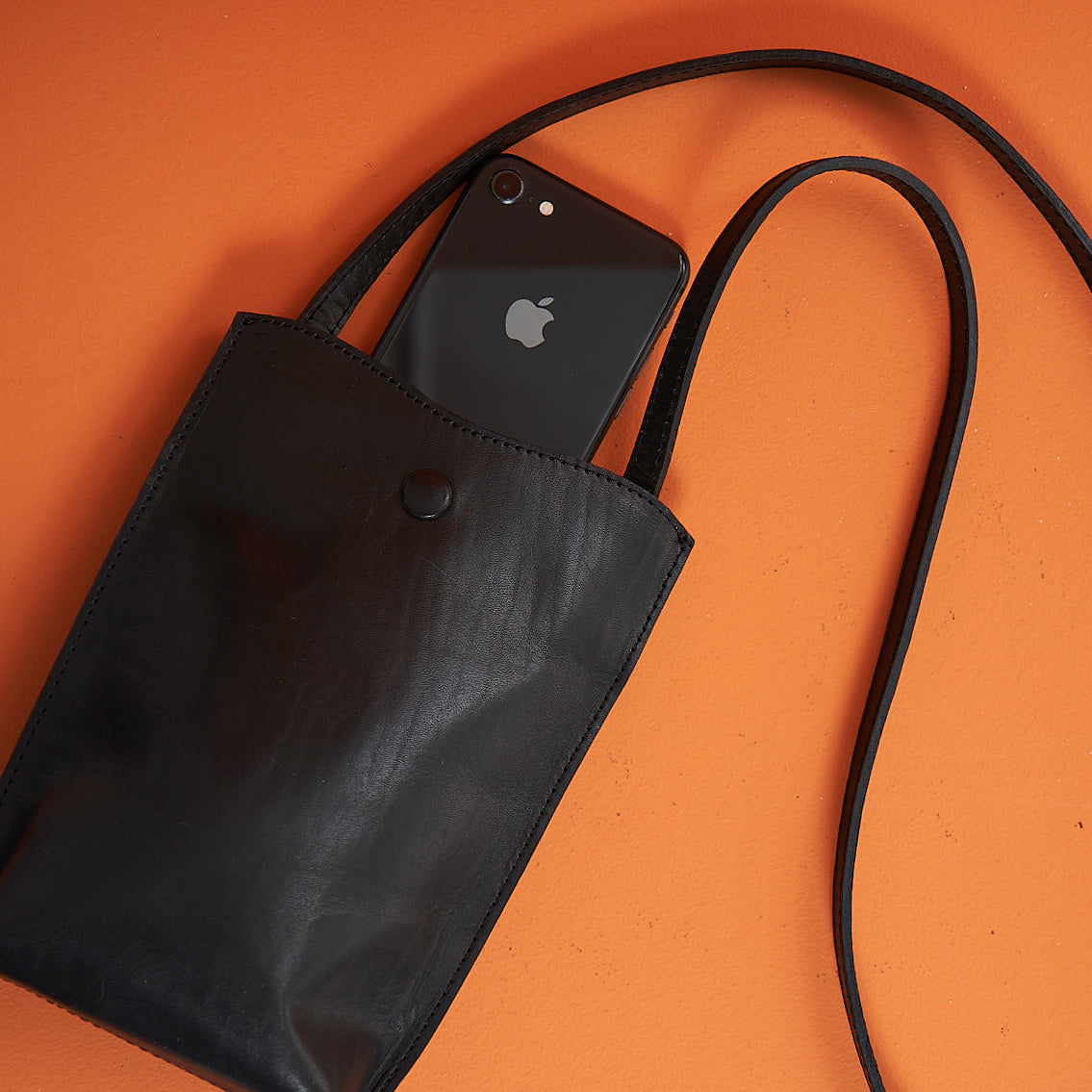 Portacelular Sofia | 100% Cuero Curtido Vegetal