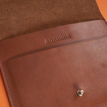 Virginia Document Holder | Vegetable tanned cowhide | Brown