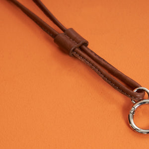 Maiu Keychain | Vegetable tanned leather | Brown