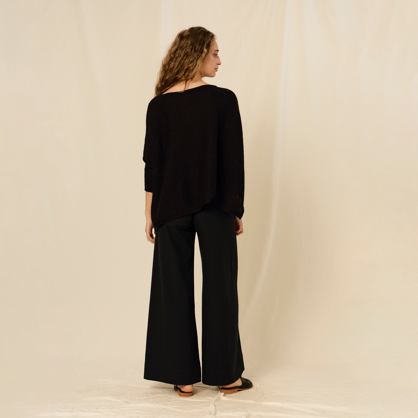 Fadriana Sweater | Baby Llama &amp; Merino | Black 