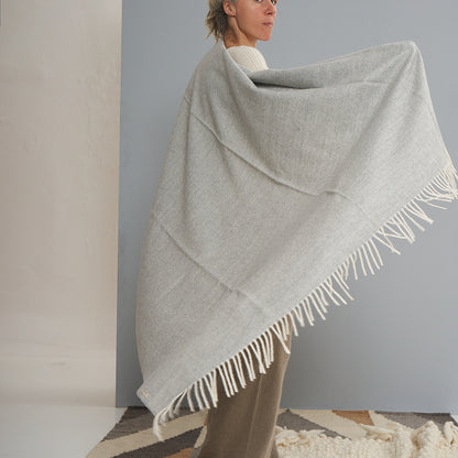 Dail Travel Blanket | Baby Alpaca | Light grey