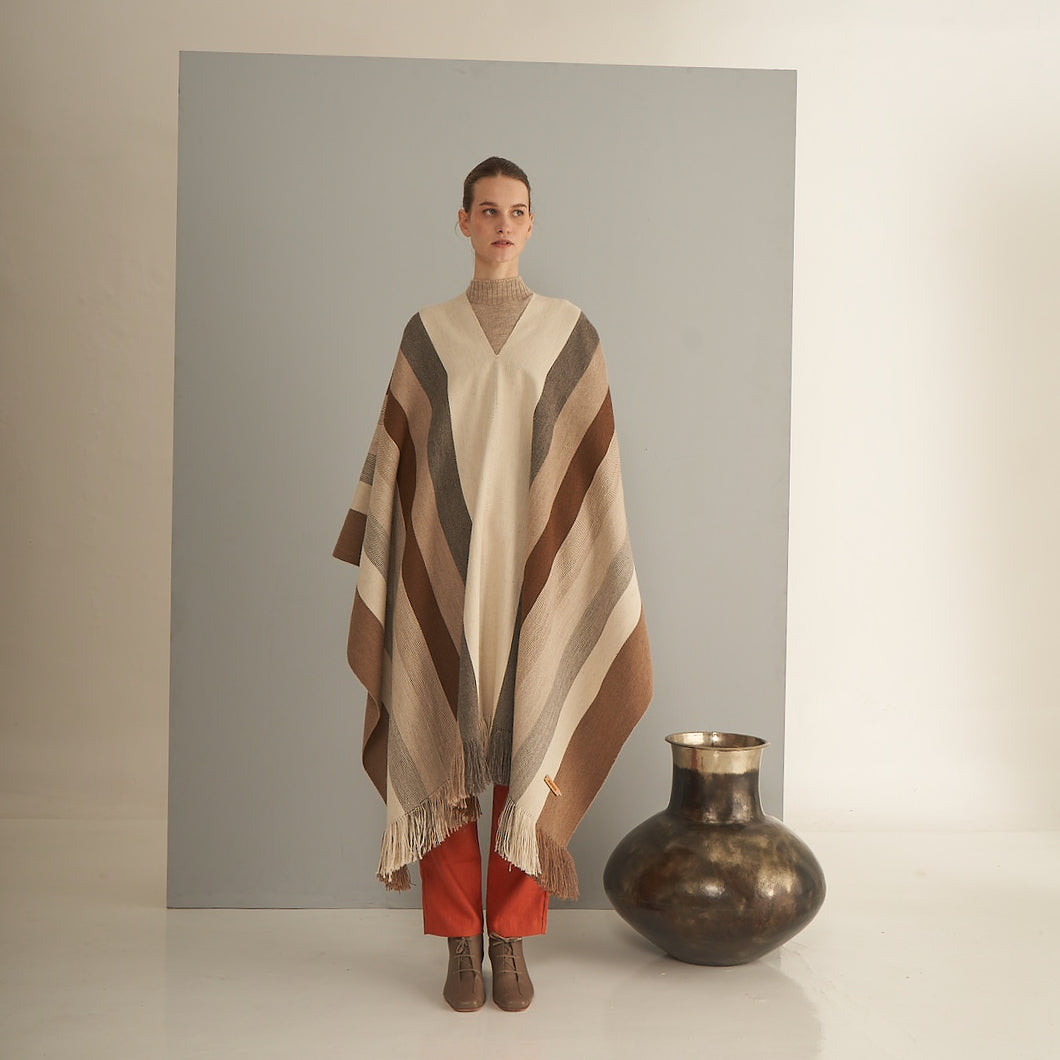 Poncho Zoilo| Llama | Marrón, Natural y Gris