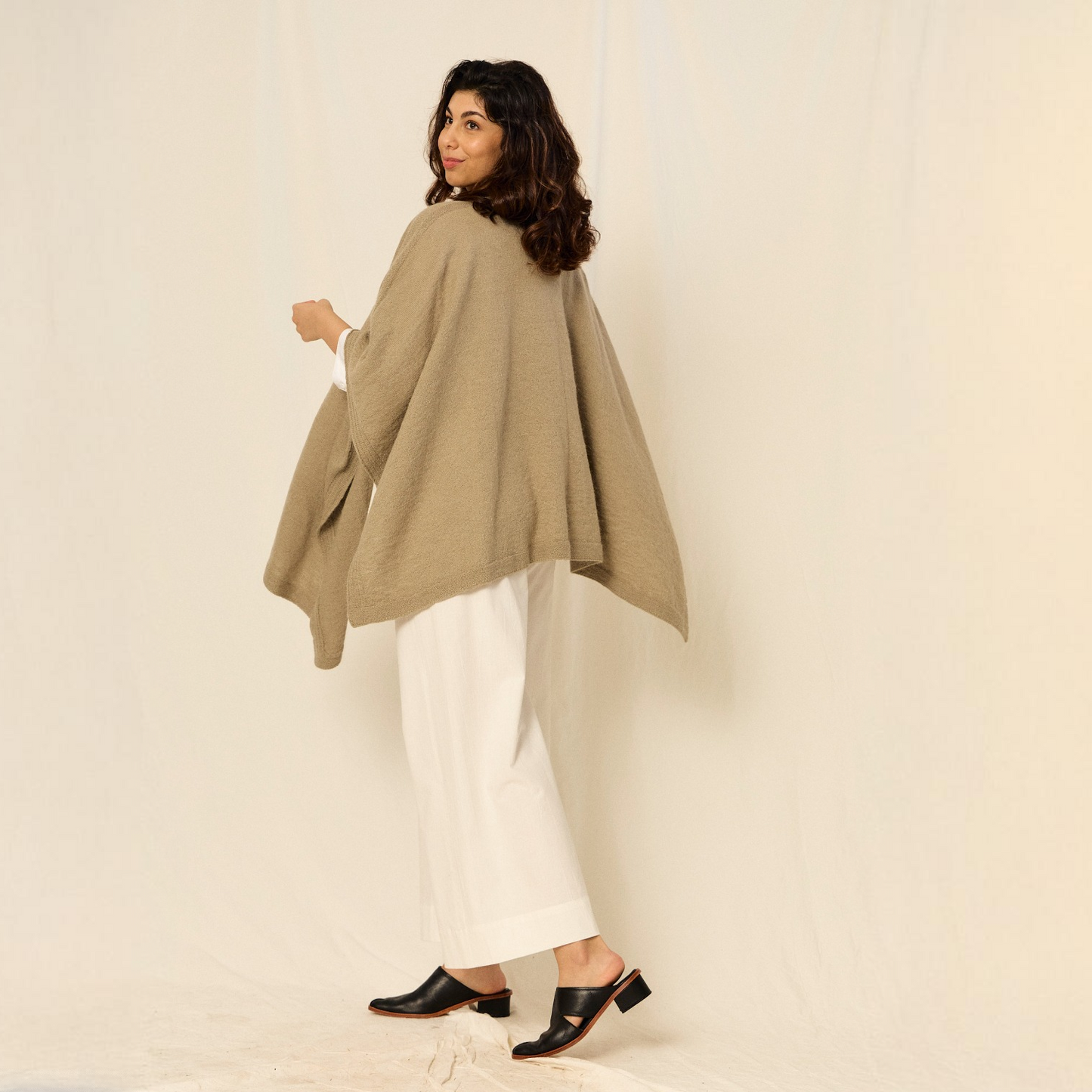 Ruana Marina | 50% Llama, 50%  Lana Merino