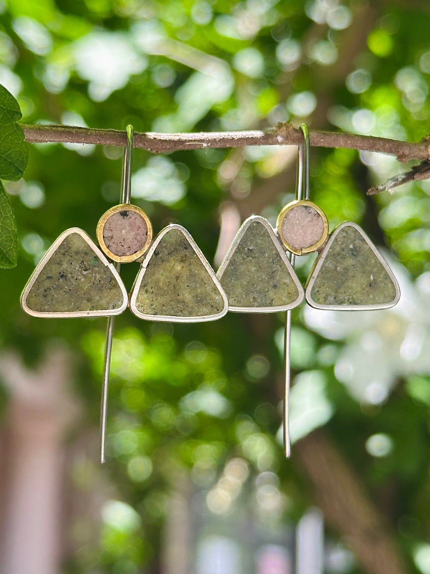 Aros Antu | Alpaca, Bronce, Piedra Serpentina, Rodocrosita