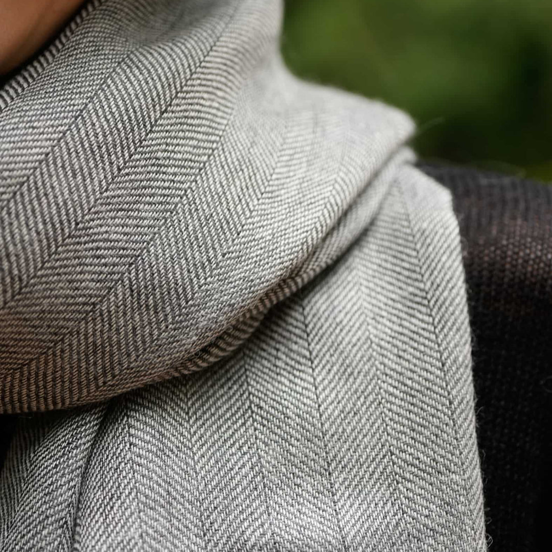Chal Faustina I 70% Baby Alpaca · 30% Seda natural