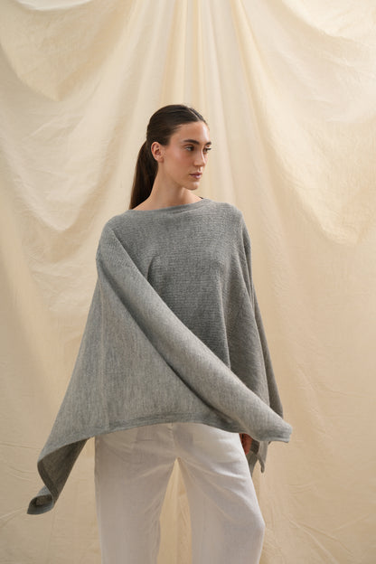 Poncho Fuerte Classic| 100% Baby Alpaca