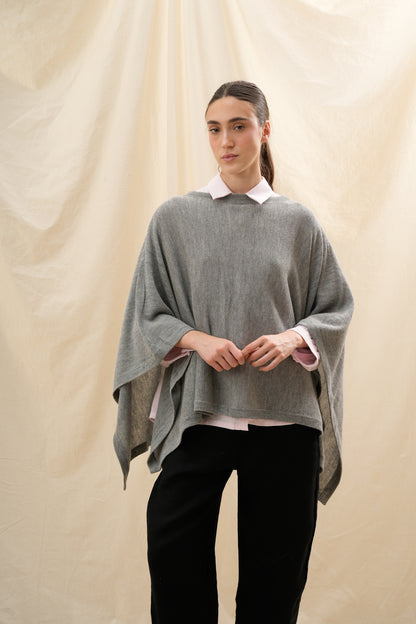 Poncho Fuerte| 100% Baby Alpaca