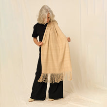 Shawl Alpage | Baby Llama | Shades of beige and natural