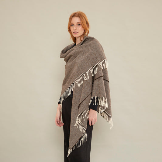 Dagne Travel Blanket | Baby Alpaca | Brown