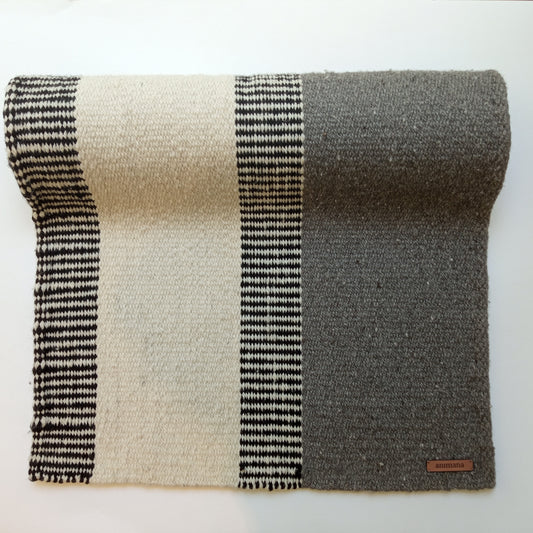 Alfombra Curupí | Oveja | Natural, Gris & Negro